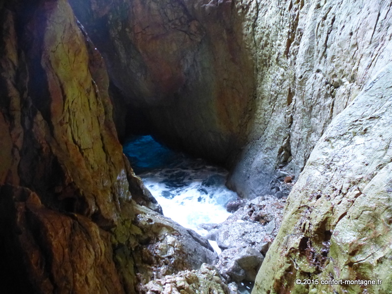 © 2015 confort-montagne-Calanques(9)